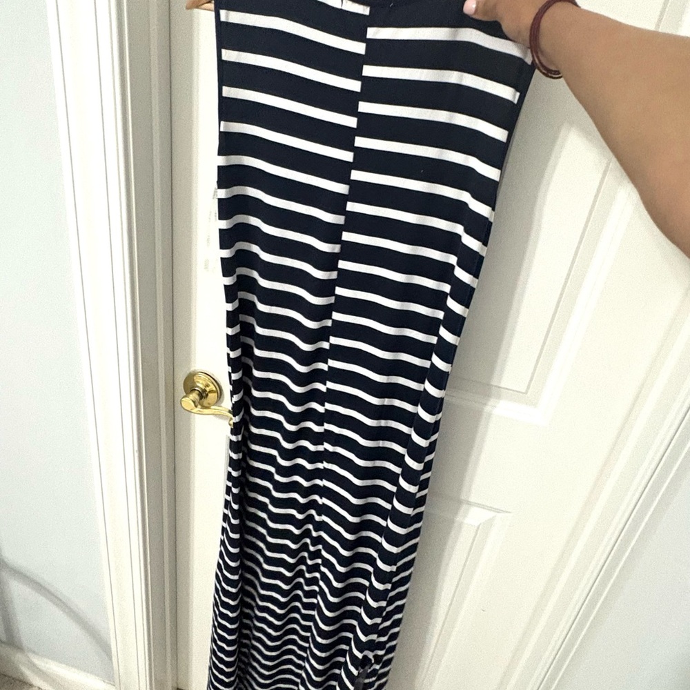 Black & White Striped Sleeveless Maxi Dress - Picture 2 of 4